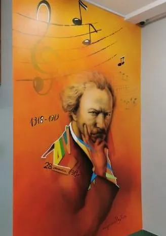 Portret Ignacego Jana Paderewskiego wśród nut
